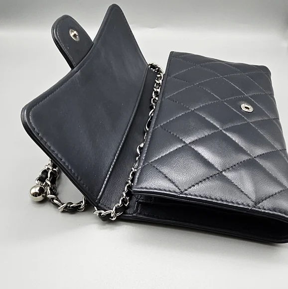 🩶CHANEL Grey Authentic Tri-fold Wallet/Clutch🩶 - Picture 11 of 17